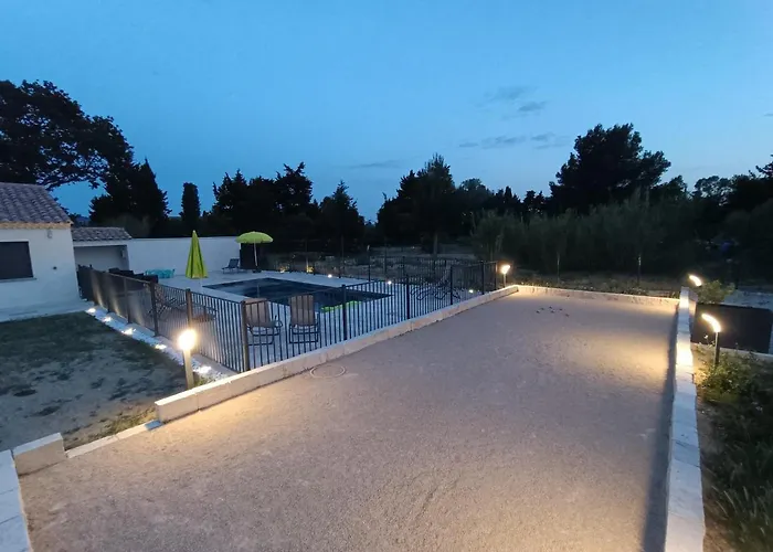 Maison Independante Avec Piscine, 10Min Avignon