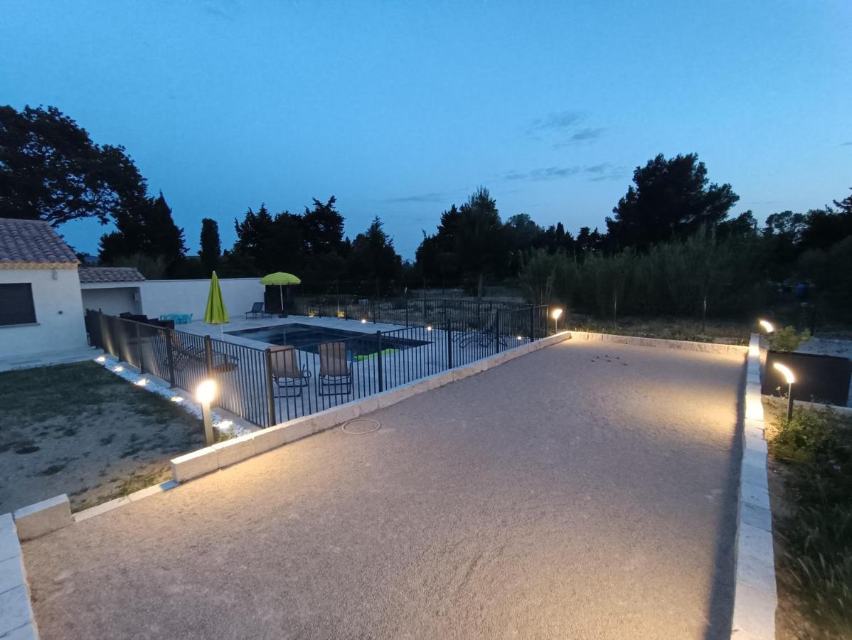 Maison Independante Avec Piscine, 10min Avignon Vakantiehuis Pujaut